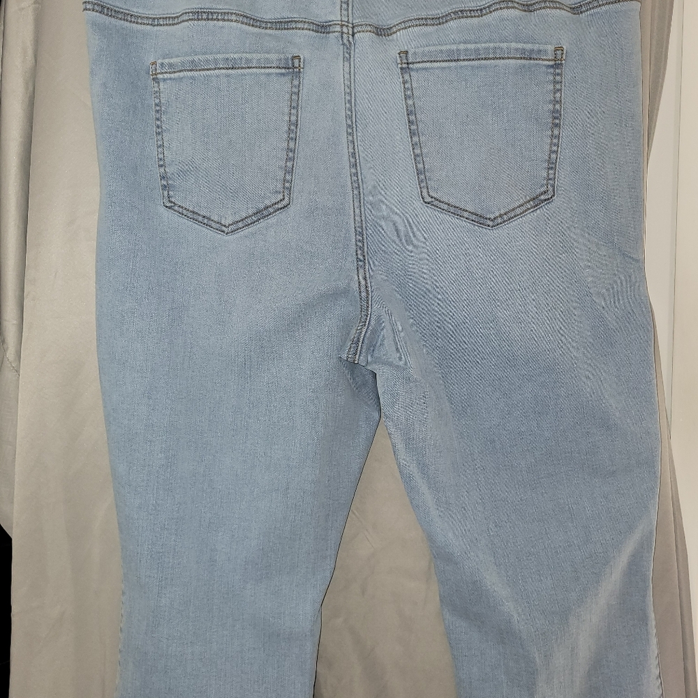 Jeans - Picture 4 of 4